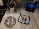 Boston Terrier Hippie Dawg Pair of Pot Holders Kitchen Heat Resistant Pot Holders Sets Oven Hot Pads for Cooking Baking BBQ, 7 1/2 x 7 1/2